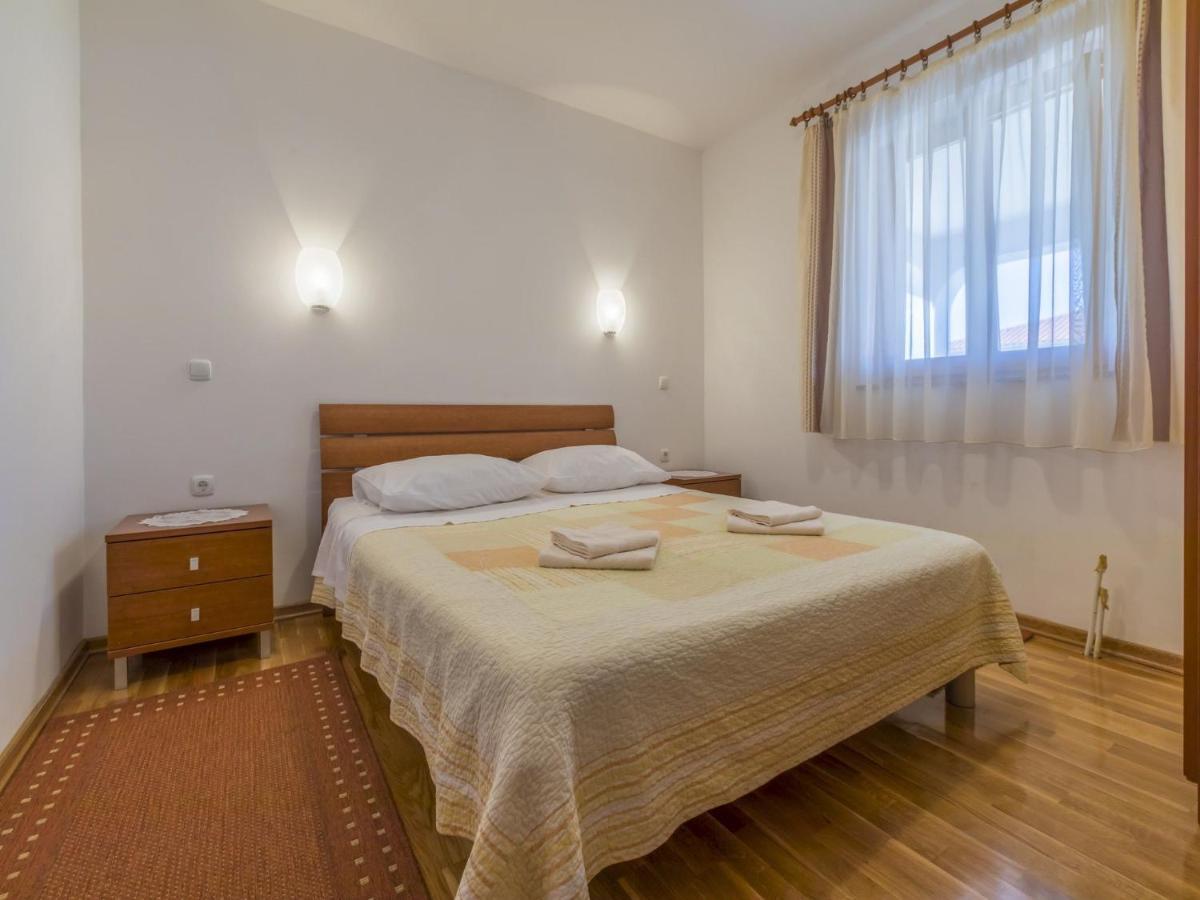 Apartments Dino Цриквениця Екстер'єр фото